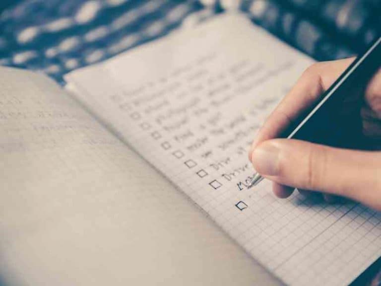 How to Create a List of your Goals [11 Effective Steps]