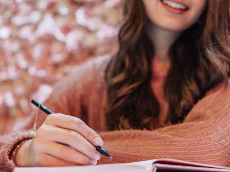 how to write essay about future plans